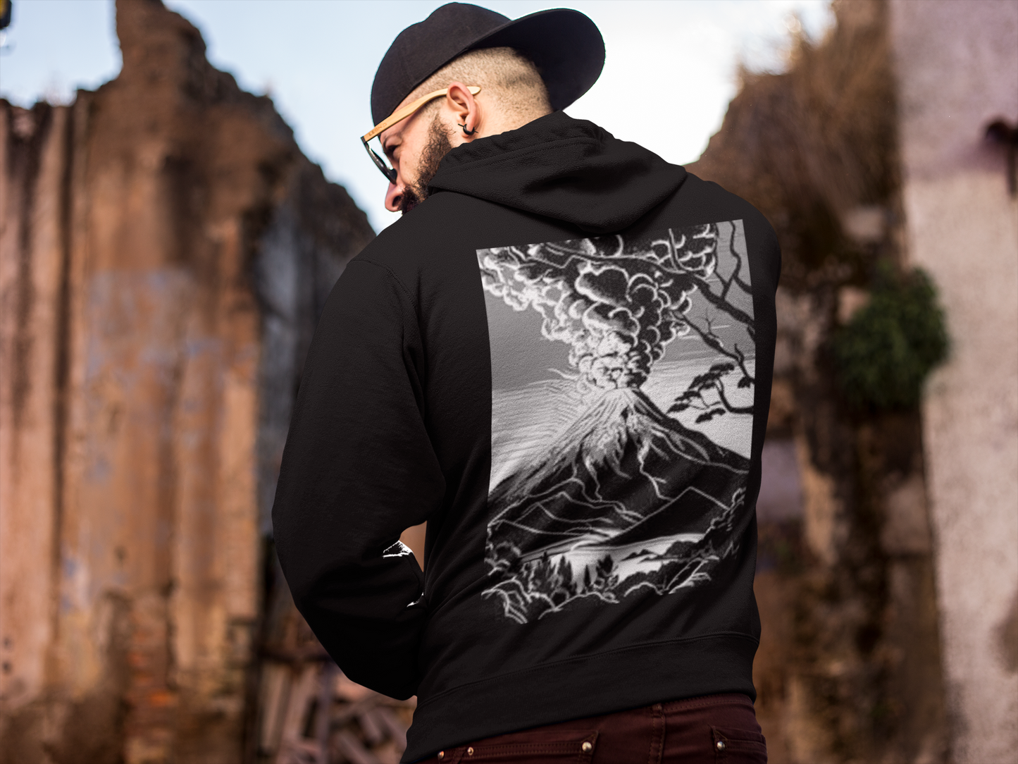 HOODIE BLACK MOUNTAIN